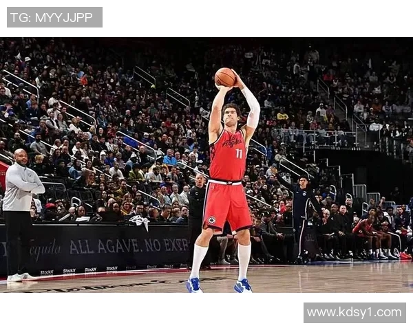 布鲁克洛佩斯：从NBA巨星到篮球战术的领航者