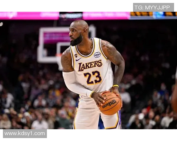 布莱恩特与詹姆斯的传奇对决：篮球历史上的巅峰时刻与荣耀之路