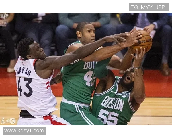 步行者主场迎战猛龙双方争夺季后赛席位的关键之战 步行者主场迎战猛龙双方争夺季后赛席位的关键之战