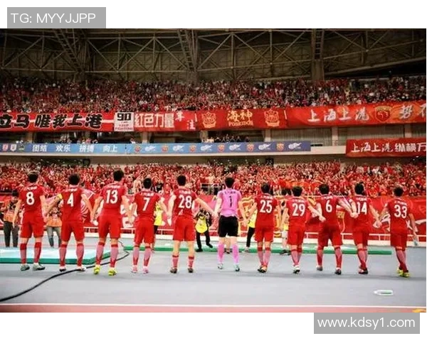 江苏队与上港队精彩集锦回顾赛场瞬间尽显足球魅力与激情