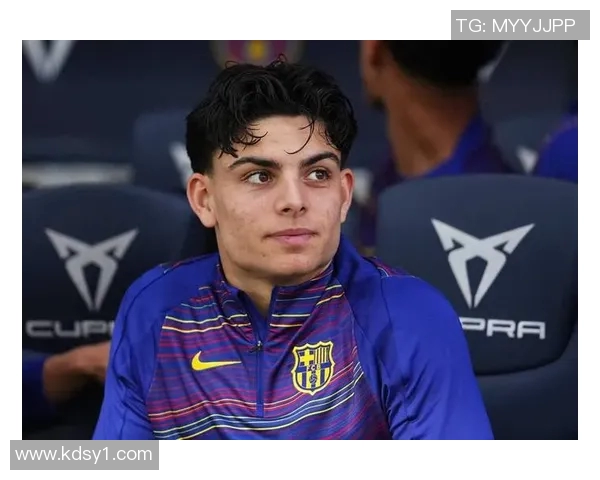 达尼洛的足球之路：从青训小将到世界舞台的闪耀明星