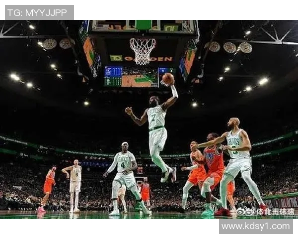 凯尔特人主场迎战快船双方争夺季后赛席位的关键之战