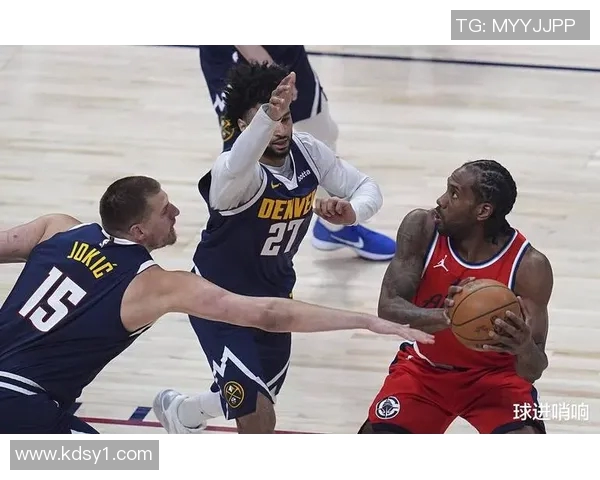 勇士与快船季后赛精彩对决录播回顾全场焦点瞬间分析